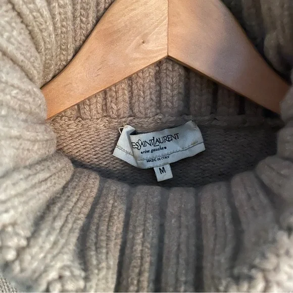 YVES SAINT LAURENT Rive Gauche Knitted Turtleneck Sweater - Picture 4 of 16